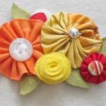 Vibrant Flower Cluster Head..